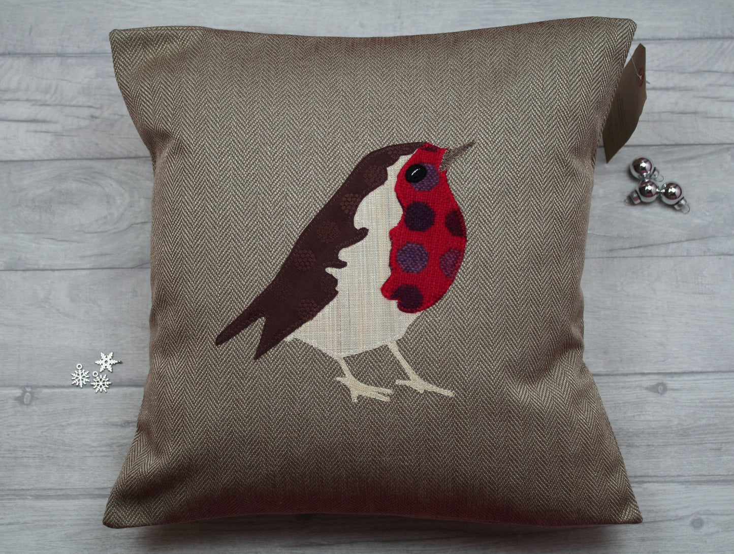 Robin Cushion