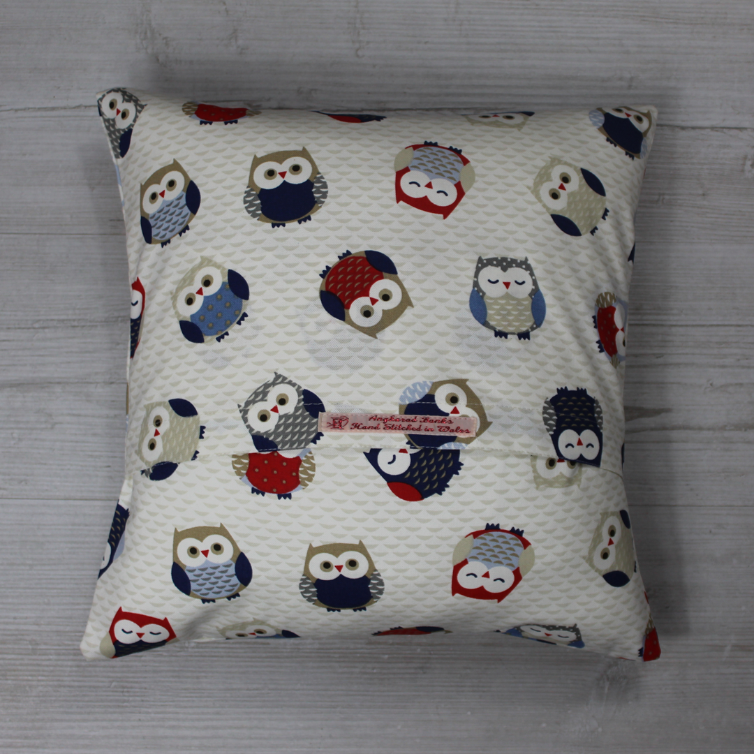 Decorative cushion with owl pattern on a lovely 100% cotton fabric